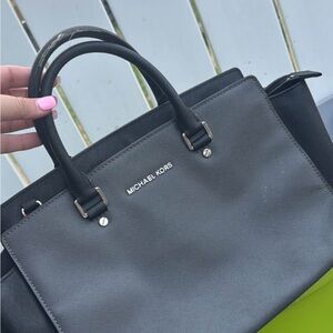 Michael Kors Black and Gray Shoulder Bag